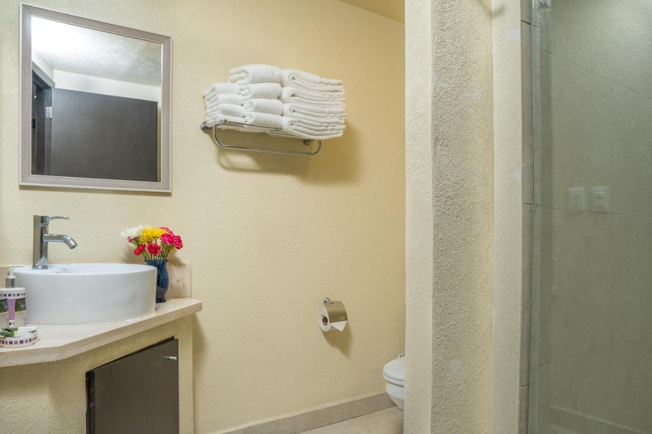 פוארטו ואלארטה Ocean Front Condo Sleeps 4 Adults-Grand Venetian T3000-1606 מראה חיצוני תמונה